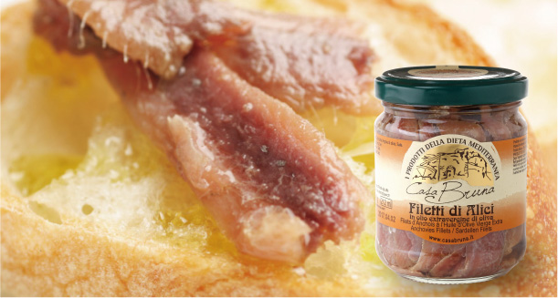 旨みが濃くてまろやかな塩味に極上のオリーブオイルたっぷり。ブルーナ家秘伝のアンチョビ